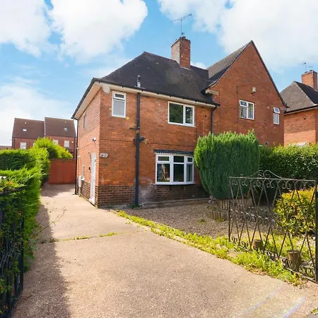 Alderton House - Spacious 3 Bed With Parking Nottingham Exterior photo